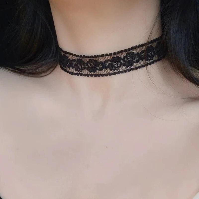 Short Lace Choker Nekclace for Women Girl Black White Color Fashion