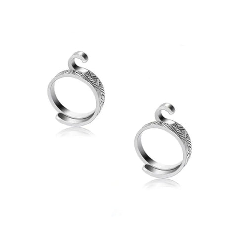 MIUSIE 2pcs Adjustable Knitting Crochet Loop Ring Knittied Yarn Guide